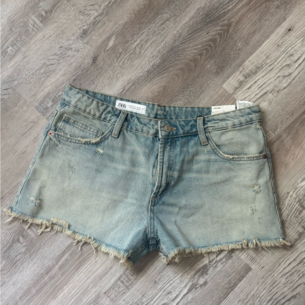 Zara Women's Frayed Hem Jean Shorts - Light Blue